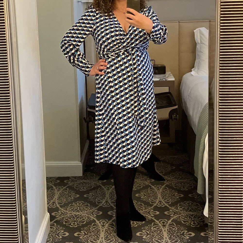 Halogen Patterned Wrap Dress - L (blue/black/burgundy)